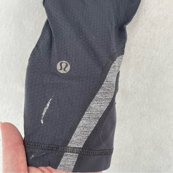 LULULEMON Women’s Inspire Crop II Gray Heathered Coal Lila Stripe size: 6 - Picture 3 of 13